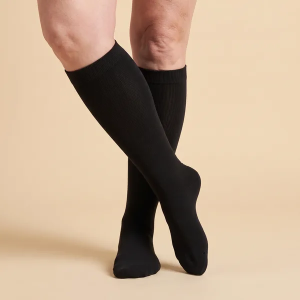 Evirelle svarta stödstrumpor - produktbild från evirelle.se